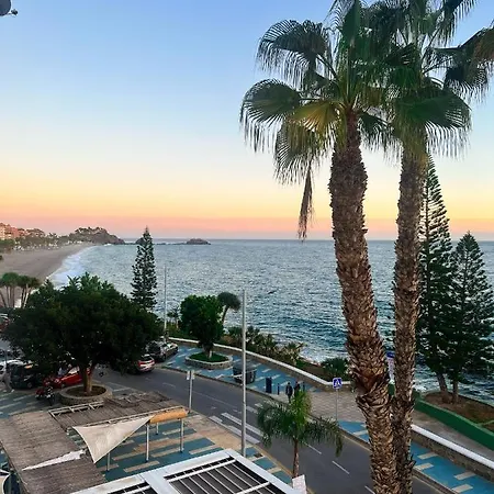 DreamStay Primera Linea De Playa Costa Tropical-3